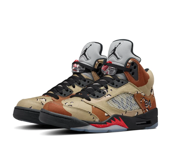 Air Jordan 5 Retro x Supreme 'Desert Camo' Sneakers 824371-201