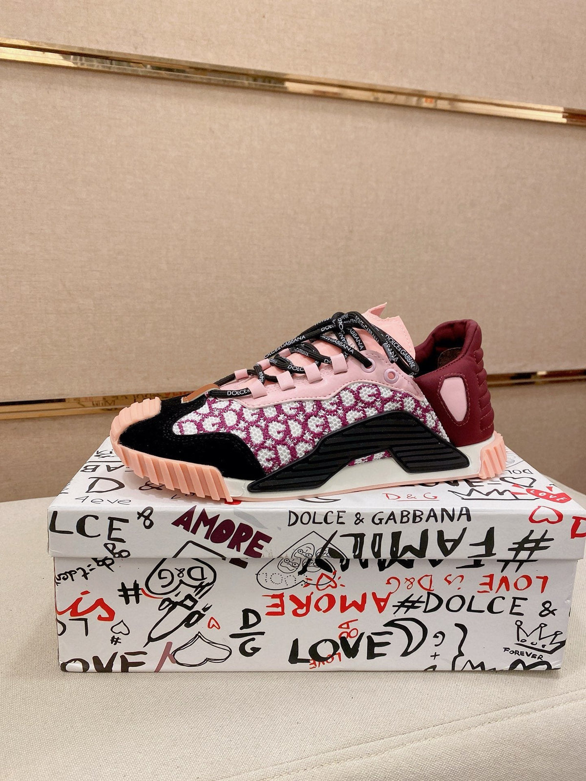 Dolce & Gabbana Pink Patterned Low-Top Sneakers