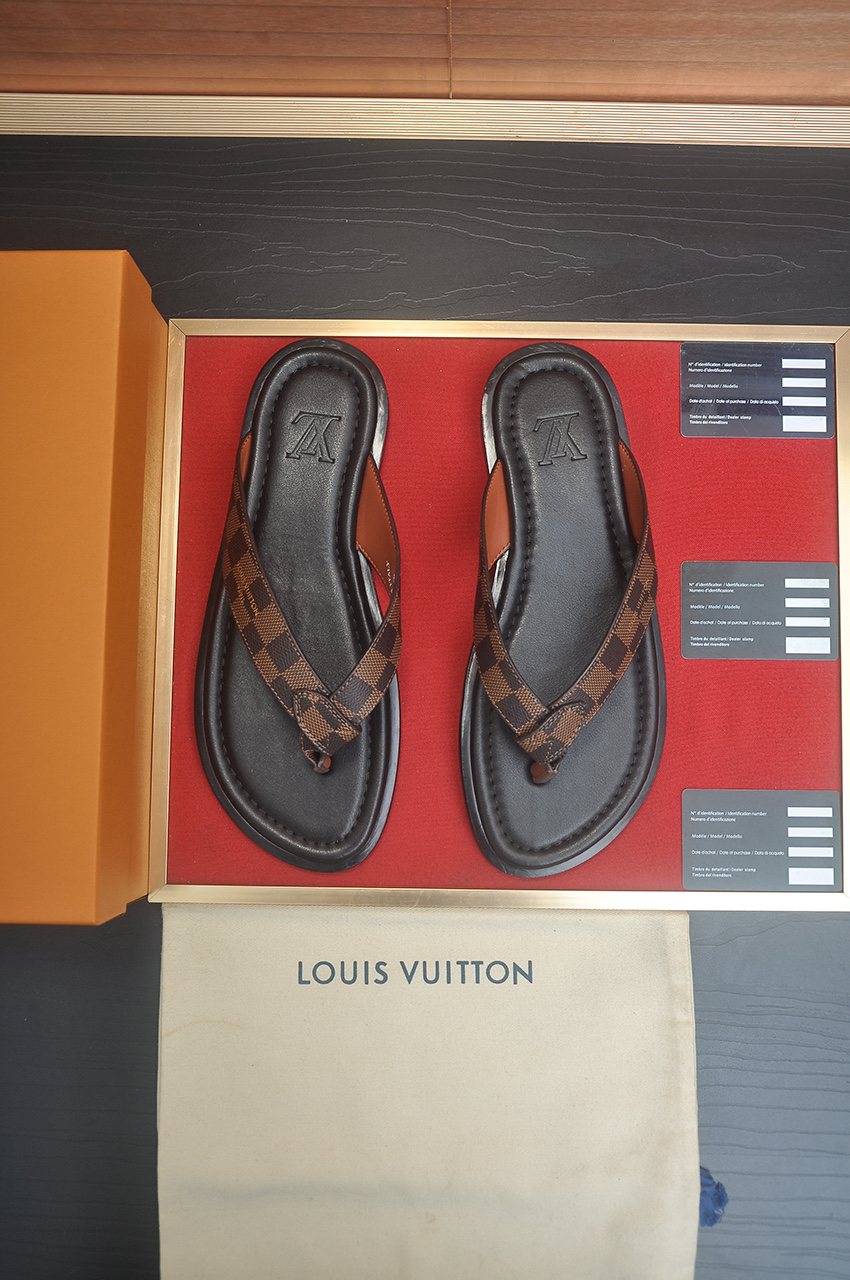 Louis Vuitton Men's Thong Sandals