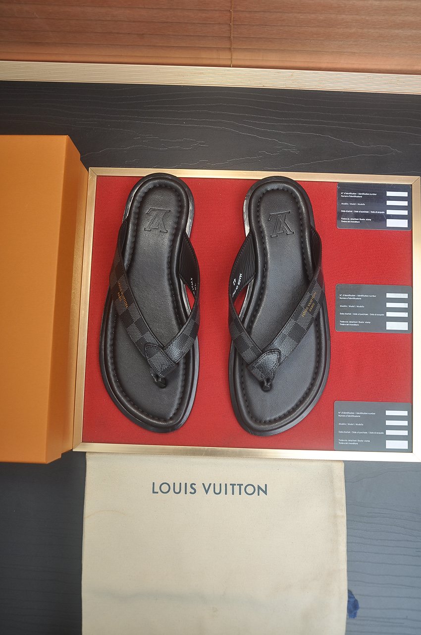 Louis Vuitton Men's Thong Sandals